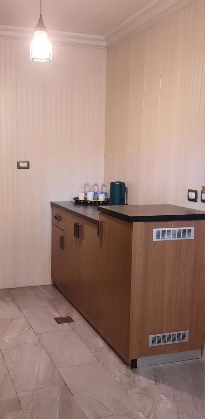 Flamingo Hotel אירביד מראה חיצוני תמונה