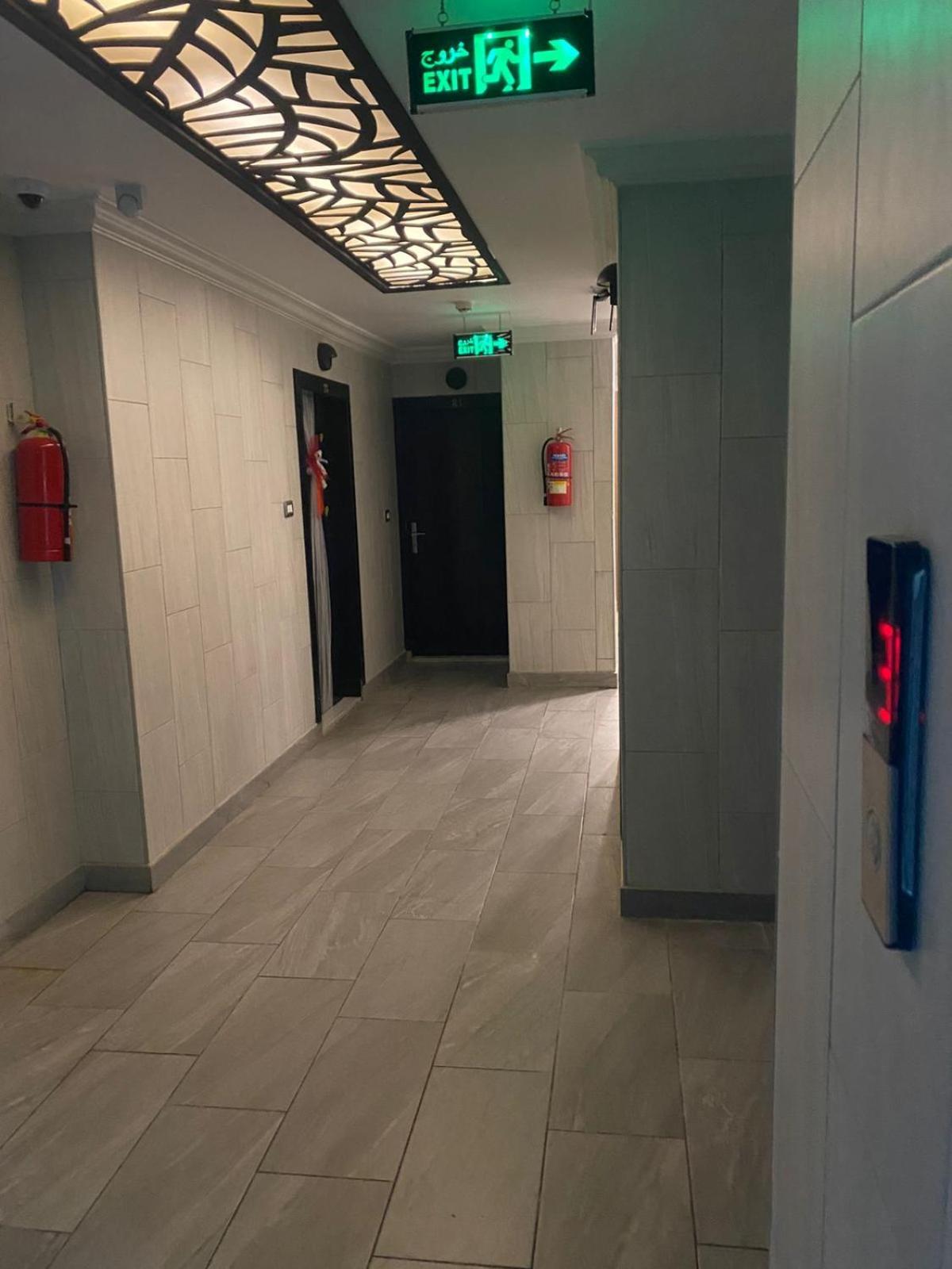 Flamingo Hotel אירביד מראה חיצוני תמונה
